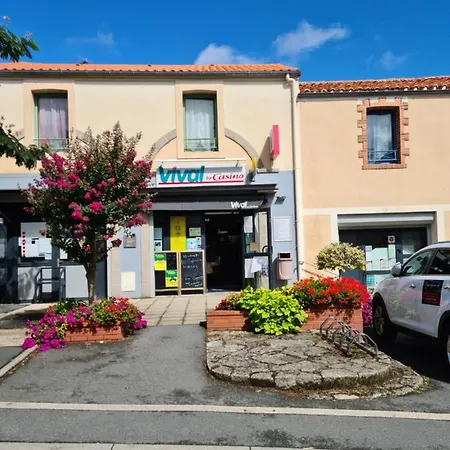 La Maison D'eglantine, 6 Min Du Puy Du Fou, 4 10 Couchages A St Malo-du-bois, *
