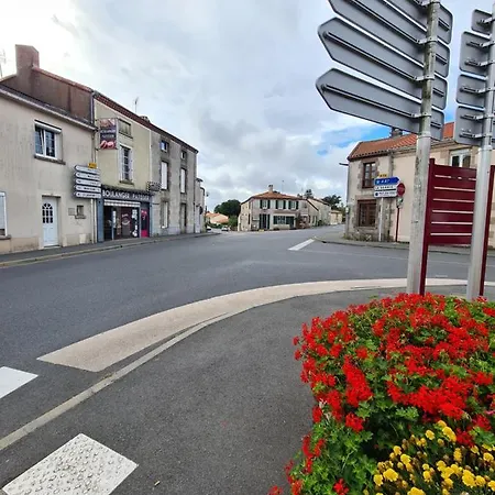 La Maison D'eglantine, 6 Min Du Puy Du Fou, 4 10 Couchages A St Malo-du-bois,