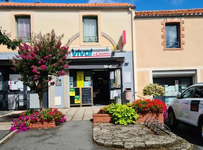 La Maison D'eglantine, 6 Min Du Puy Du Fou, 4 8 Couchages à St Malo-du-bois, *